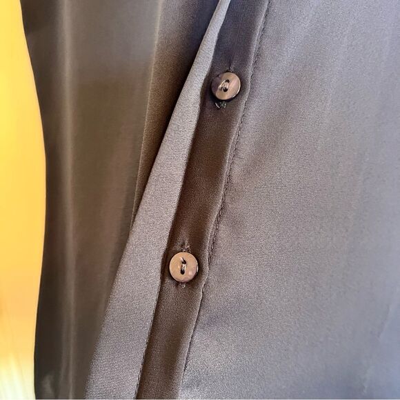 Blue button up blouse Medium - Picture 3 of 7